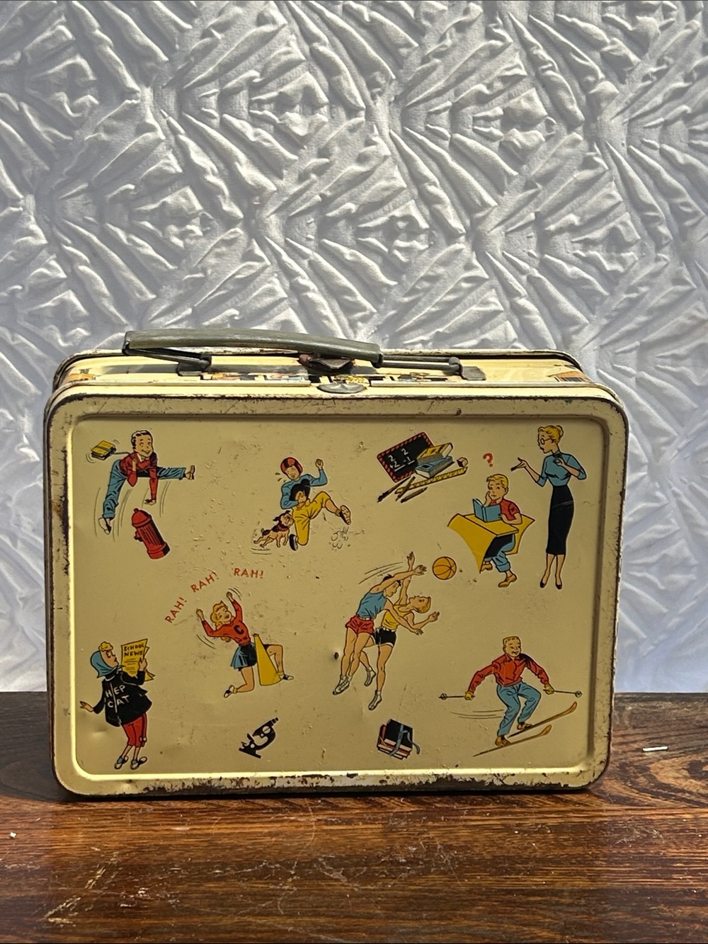 Vintage Kids Illustrated Metal Lunchbox - Cream Yellow
